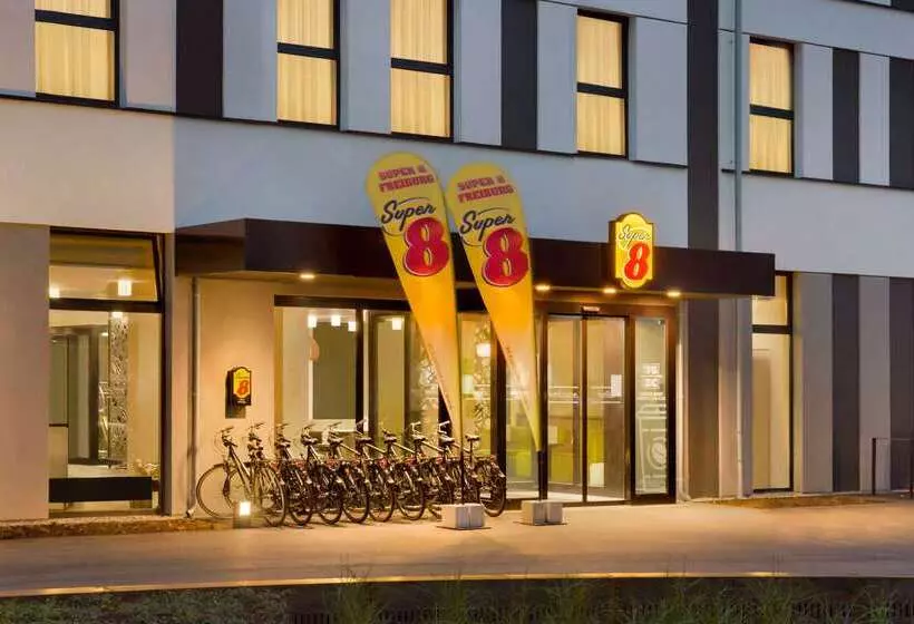 ホテル Super 8 Freiburg