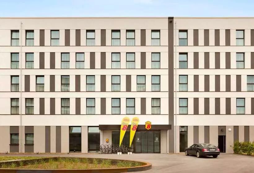 ホテル Super 8 Freiburg