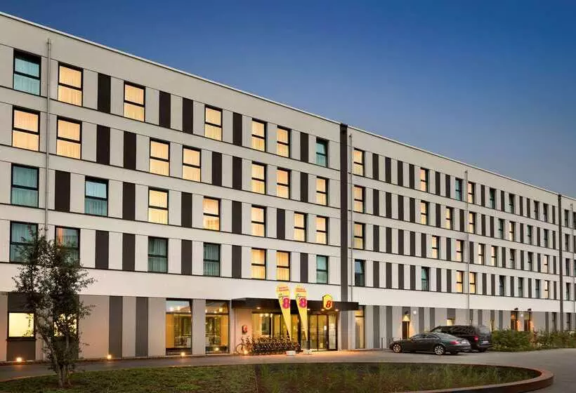 ホテル Super 8 Freiburg