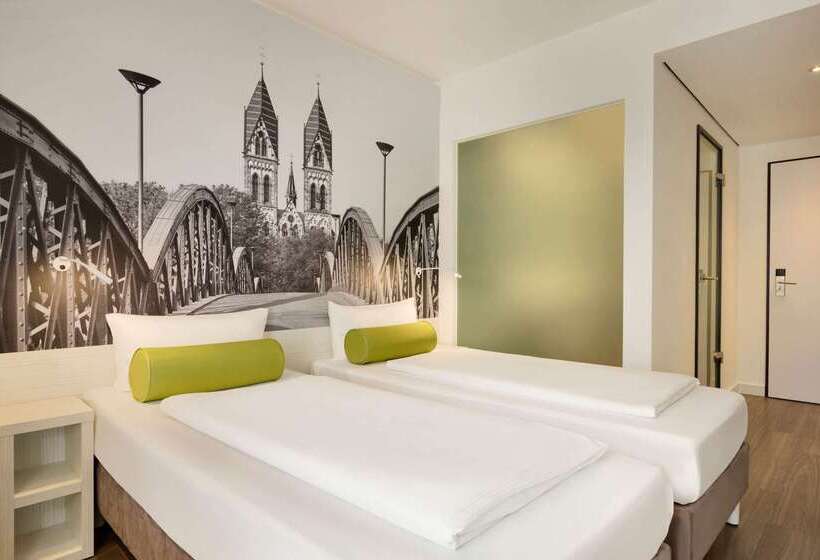 בית מלון כפרי Super 8 Freiburg