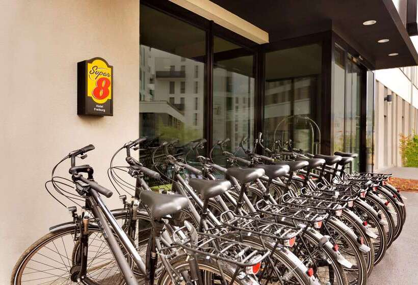 בית מלון כפרי Super 8 Freiburg