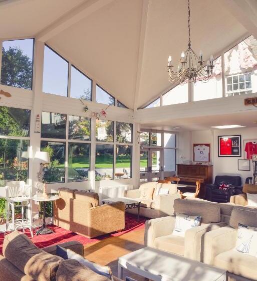 בית מלון כפרי The Woodlands