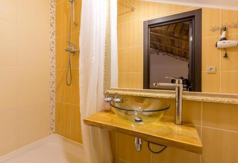 Wood Street (hotel On 5 Floor)