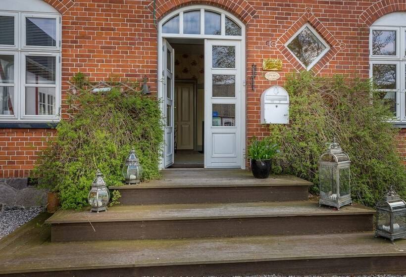 Jungshoved Præstegård B&b