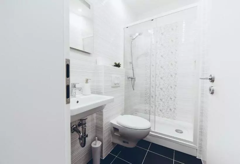 ベッドアンドブレックファースト Bed&breakfast Vanni