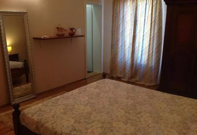 ベッドアンドブレックファースト Bed&breakfast Vanni