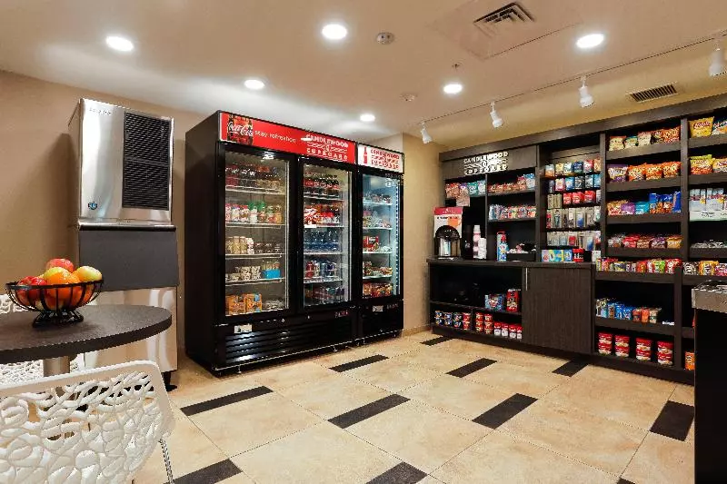 ホテル Candlewood Suites Lenexa   Overland Park Area By Ihg