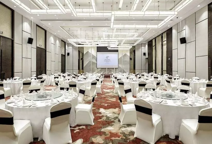 ホテル Holiday Inn Baoji Central, An Ihg