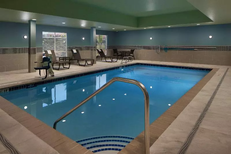 ホテル Holiday Inn Express & Suites   Portland Airport   Cascade Stn, An Ihg
