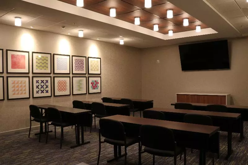ホテル Holiday Inn Express & Suites   Portland Airport   Cascade Stn, An Ihg