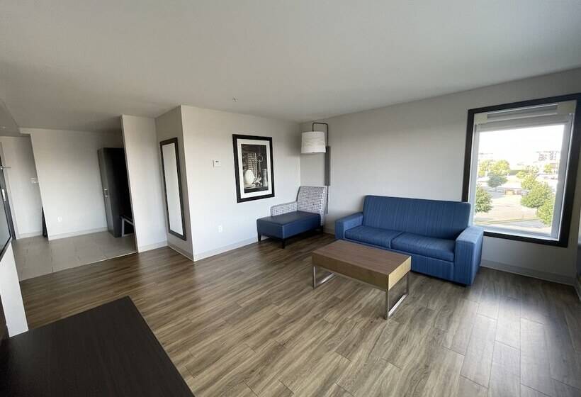 호텔 Holiday Inn Express & Suites   Gatineau   Ottawa, An Ihg