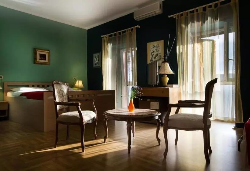 هتل Palace Vrkljan