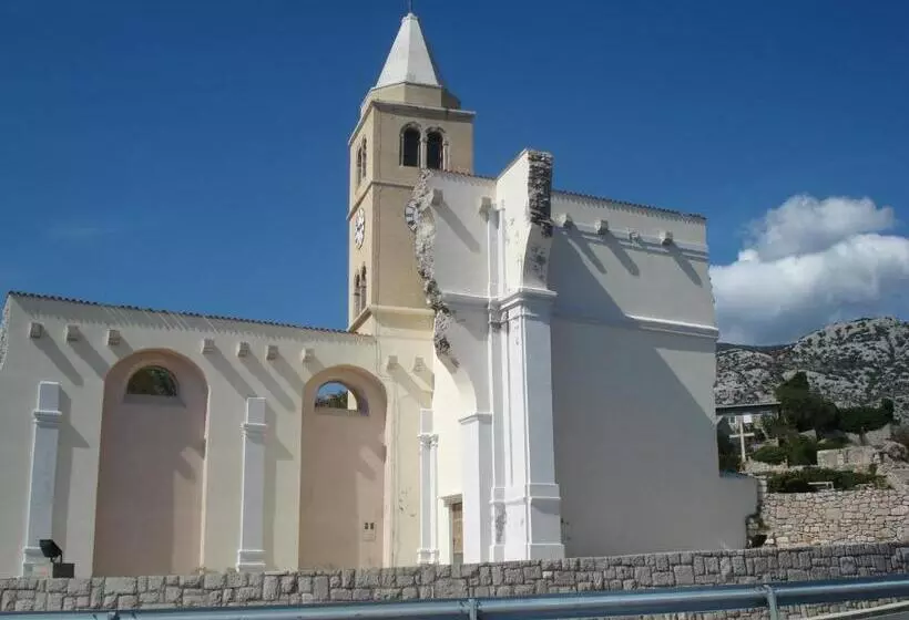 هتل Palace Vrkljan