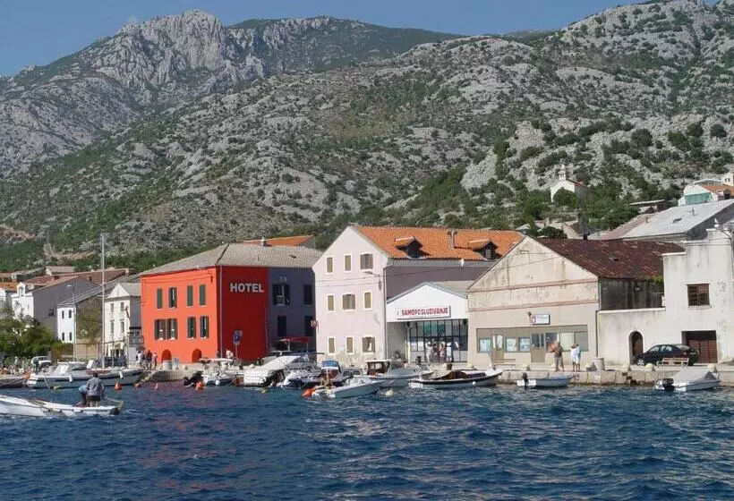 هتل Palace Vrkljan