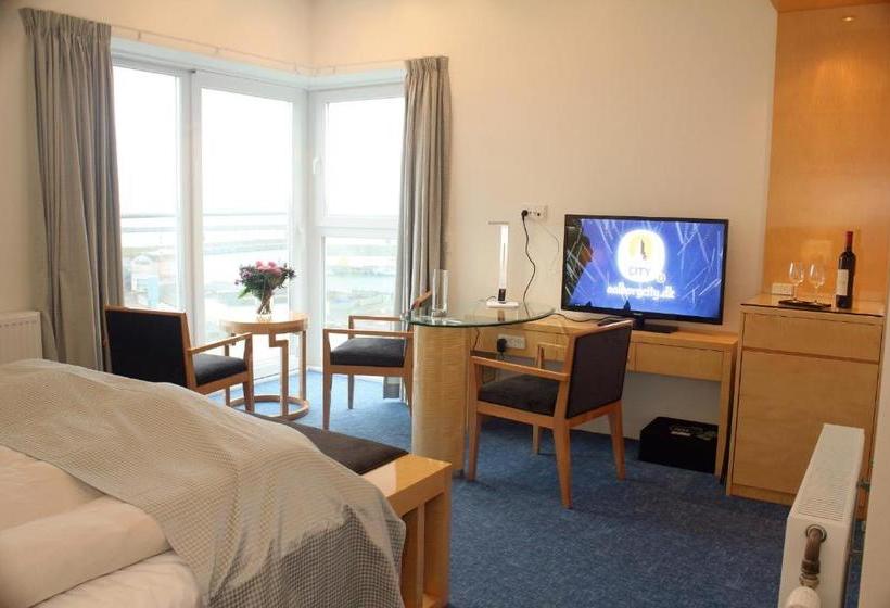 בית מלון כפרי Seafront