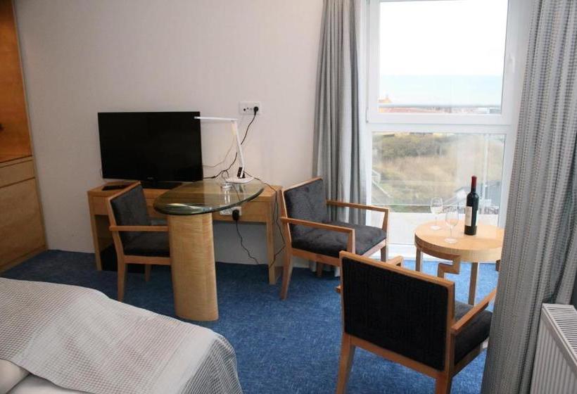 בית מלון כפרי Seafront