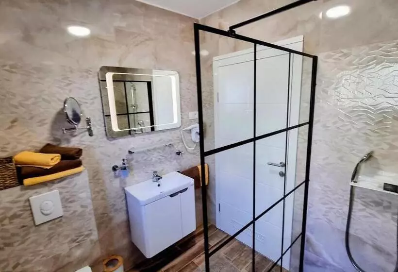 Aamiaismajoitus (B&B) Dorijini Dvori