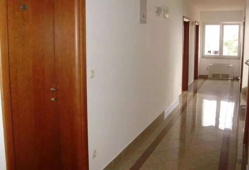 Bed & Breakfast Jugo