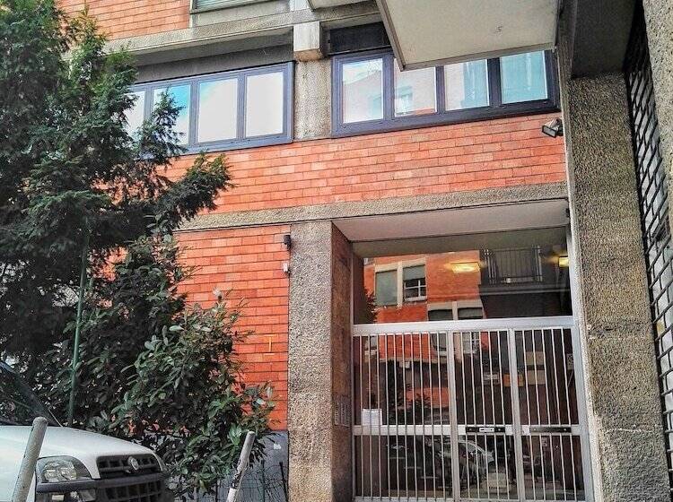 تختخواب و صبحانه Central City Rooms