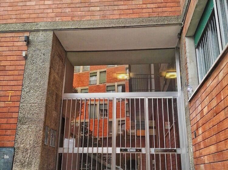 تختخواب و صبحانه Central City Rooms