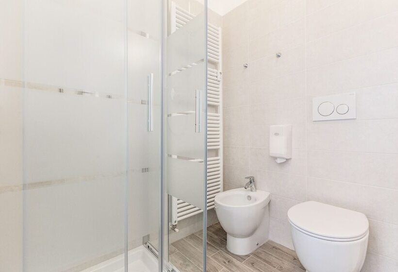 تختخواب و صبحانه Central City Rooms