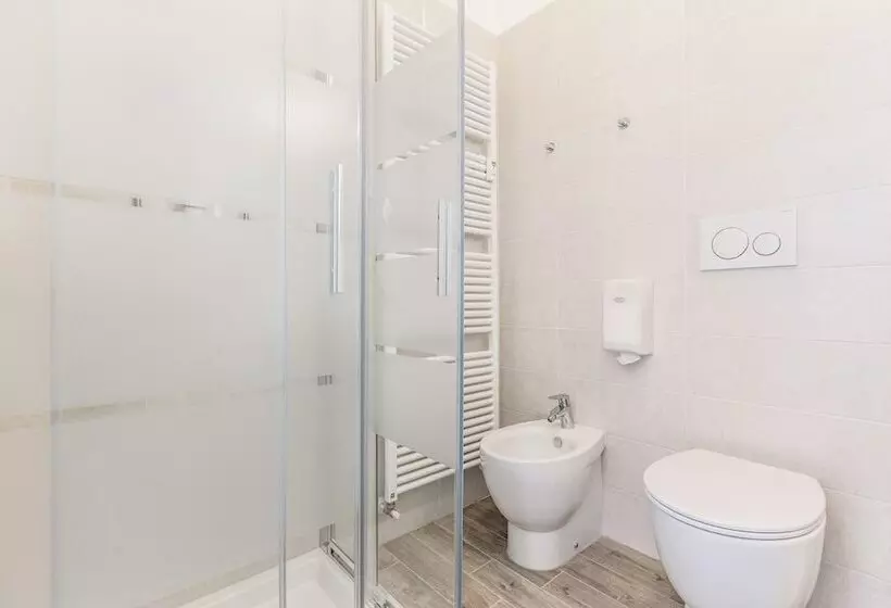 تختخواب و صبحانه Central City Rooms