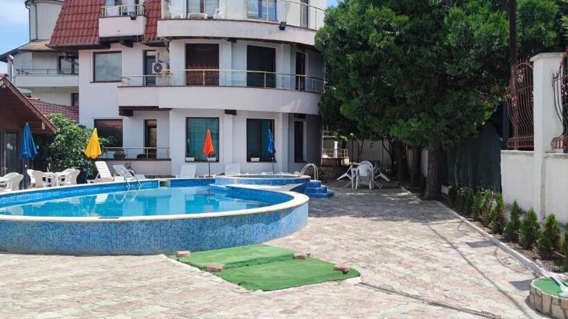 Family Hotel Saint Peter