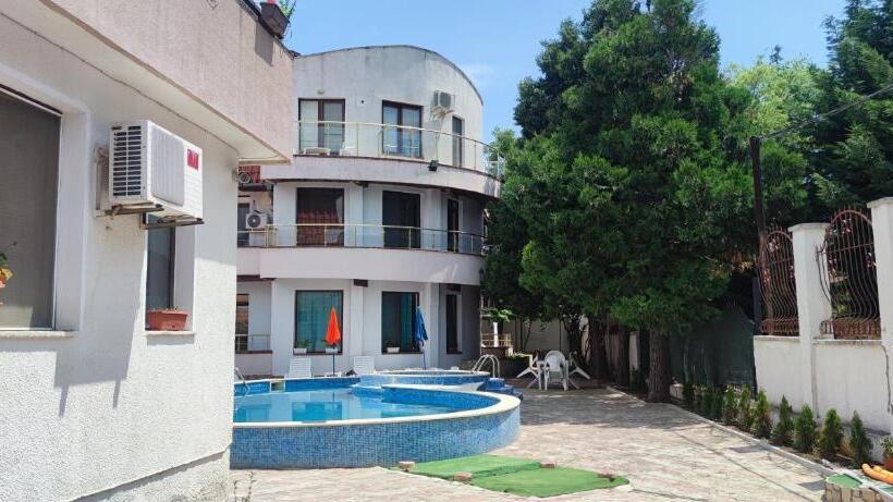 Family Hotel Saint Peter