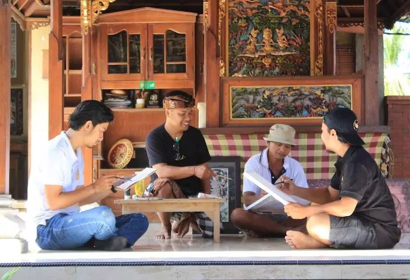 ホテル Dukuh Village Villas & Art