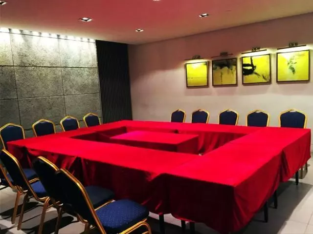 Hotelli Jinjiang Inn Taizhou Huangyan Huancheng East Road