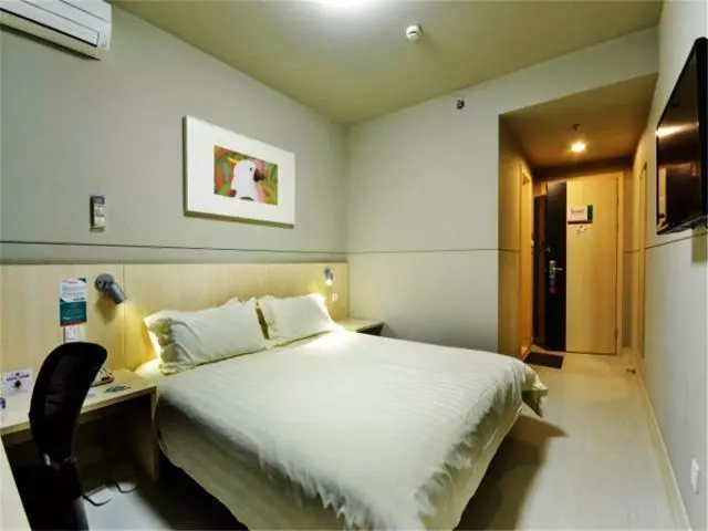 Hotelli Jinjiang Inn Taizhou Huangyan Huancheng East Road