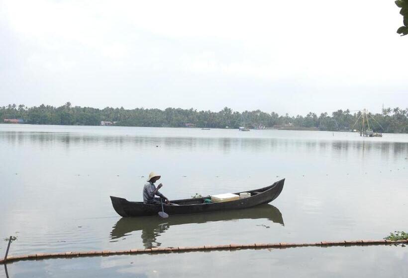 Hotel Lago Leisure Resort & Spa