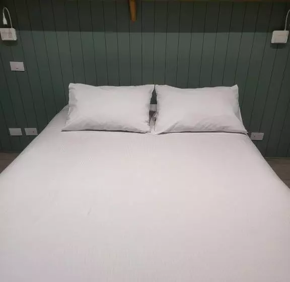 ホテル Las Terrazas Express