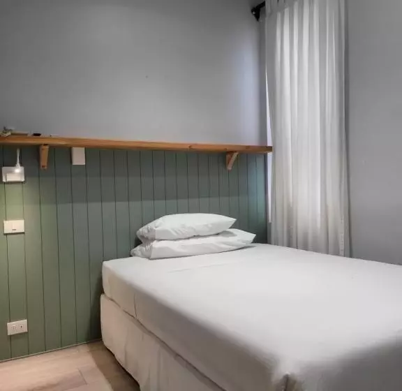 ホテル Las Terrazas Express