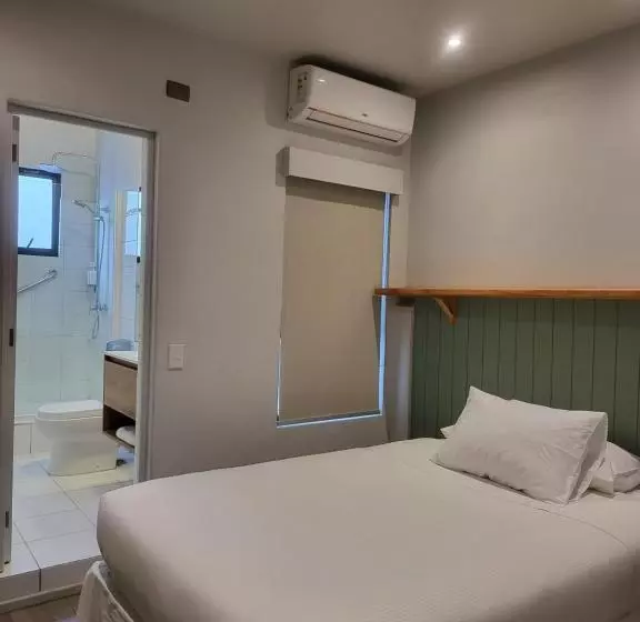 ホテル Las Terrazas Express