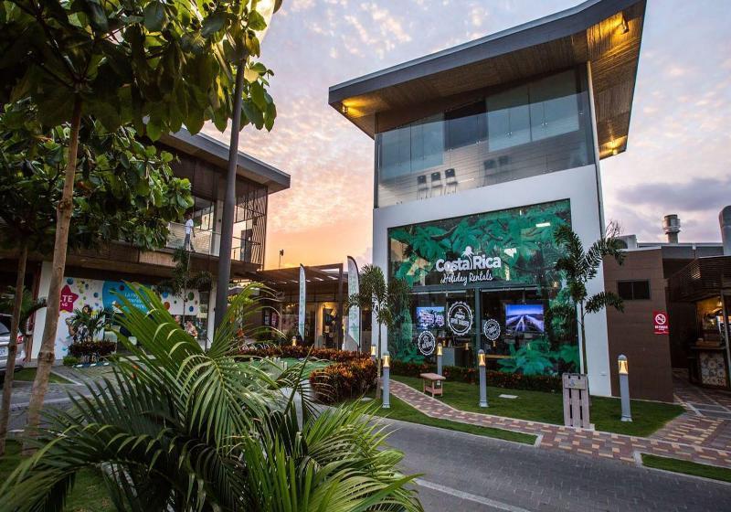 هتل Macaws Ocean Club