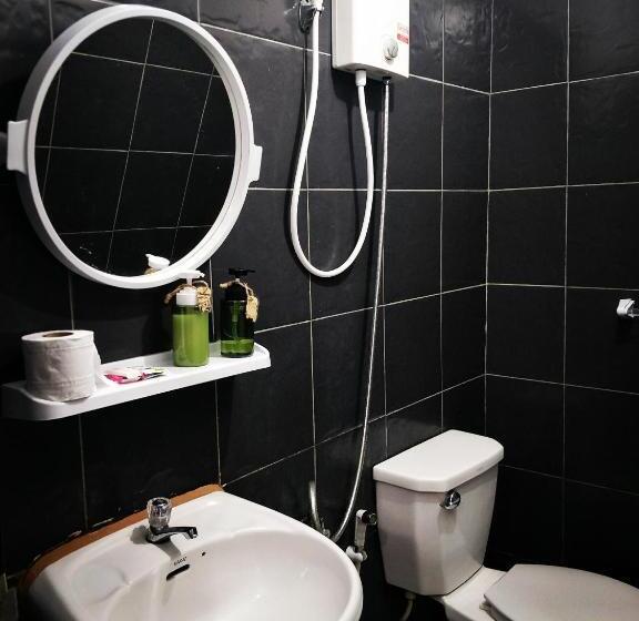 Hotel Tuk Tuk Guesthouse