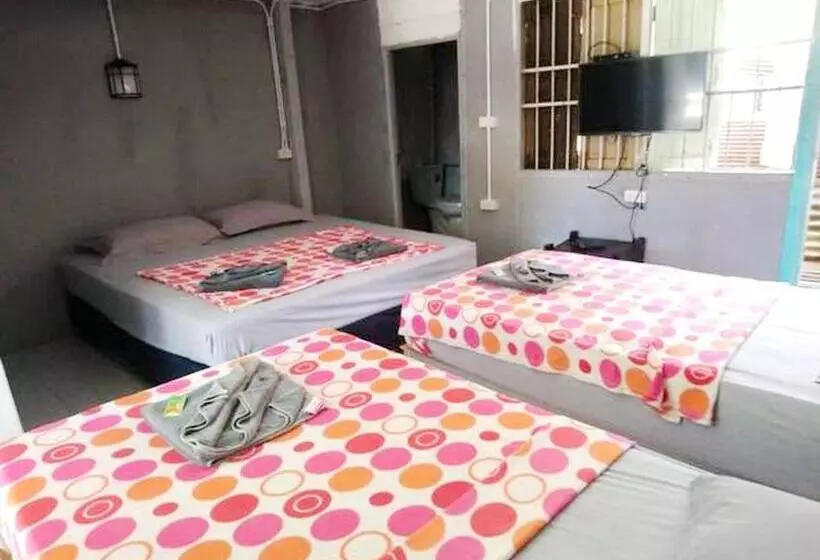 Hotelli Tuk Tuk Guesthouse