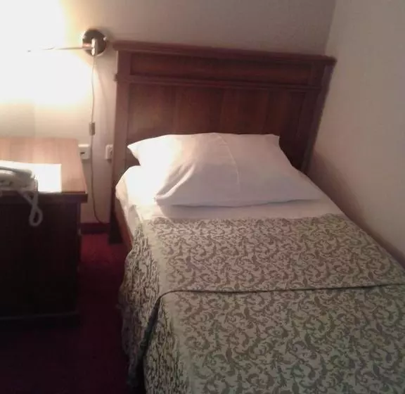 Hotelli Villa Ariston