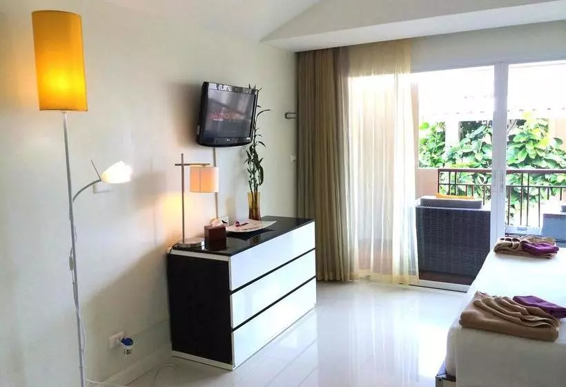 Mama Beach Residence Adults Only