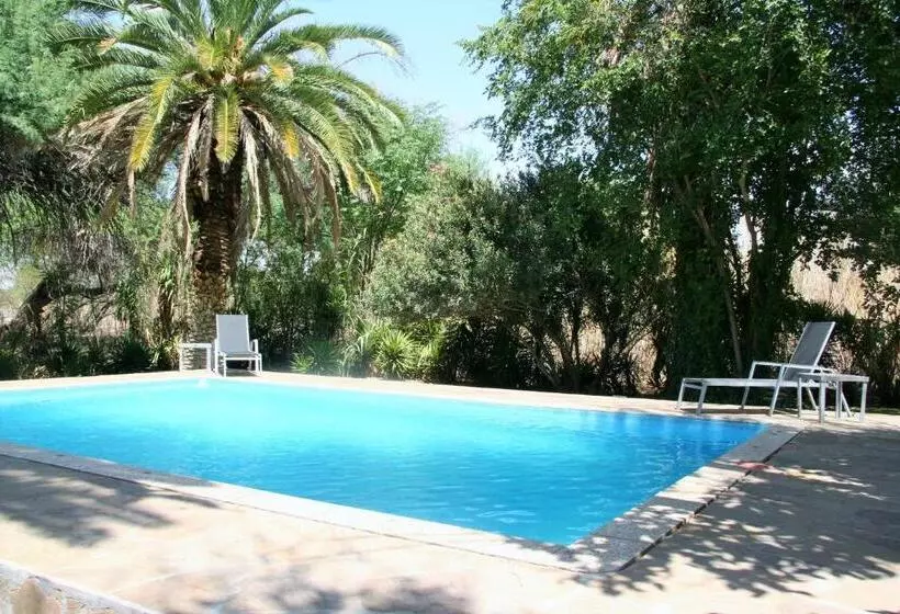 پانسیون Omaruru Guesthouse