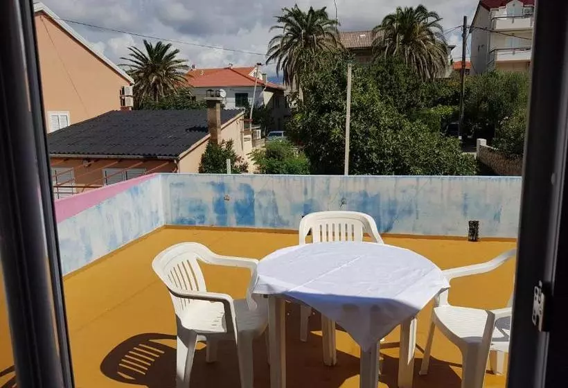 Simple&central Hostel