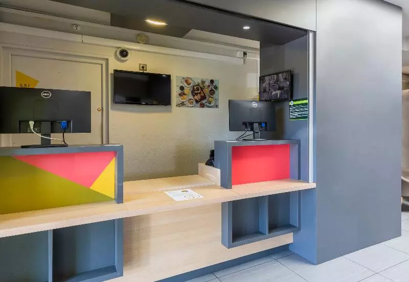 B&b Hotel Bourges 1