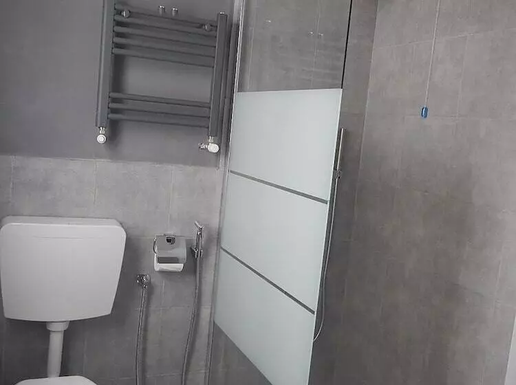 ベッドアンドブレックファースト La Pergola