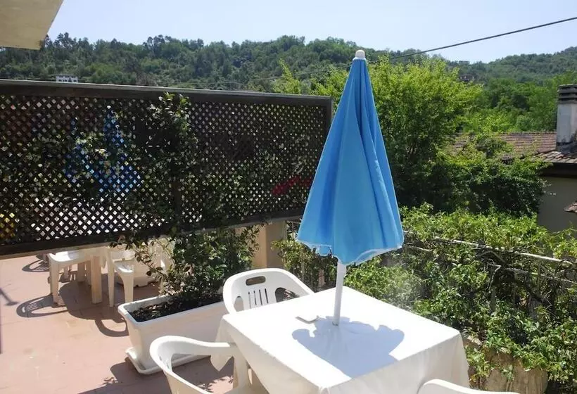 ベッドアンドブレックファースト La Pergola