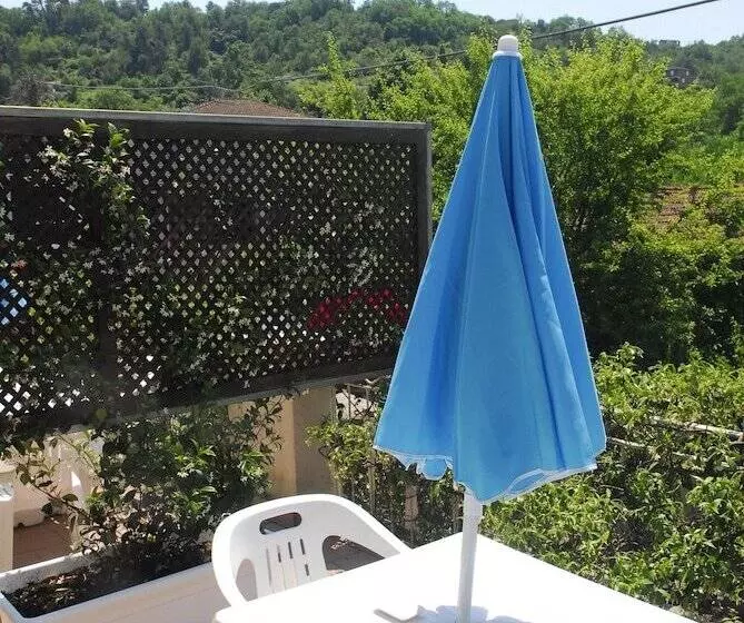 ベッドアンドブレックファースト La Pergola