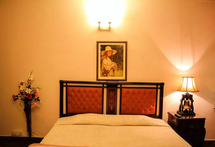 تختخواب و صبحانه Lahore Guest House