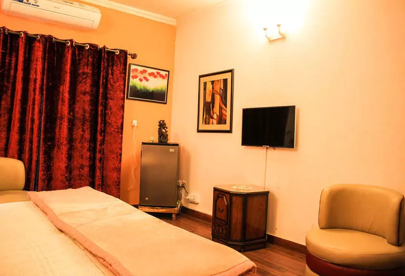 تختخواب و صبحانه Lahore Guest House