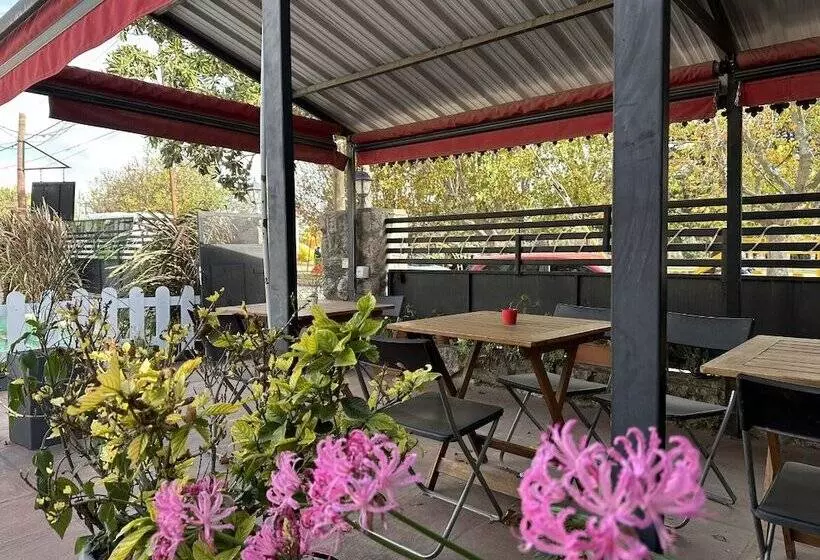 Hostelli Apart Hostería Plaza