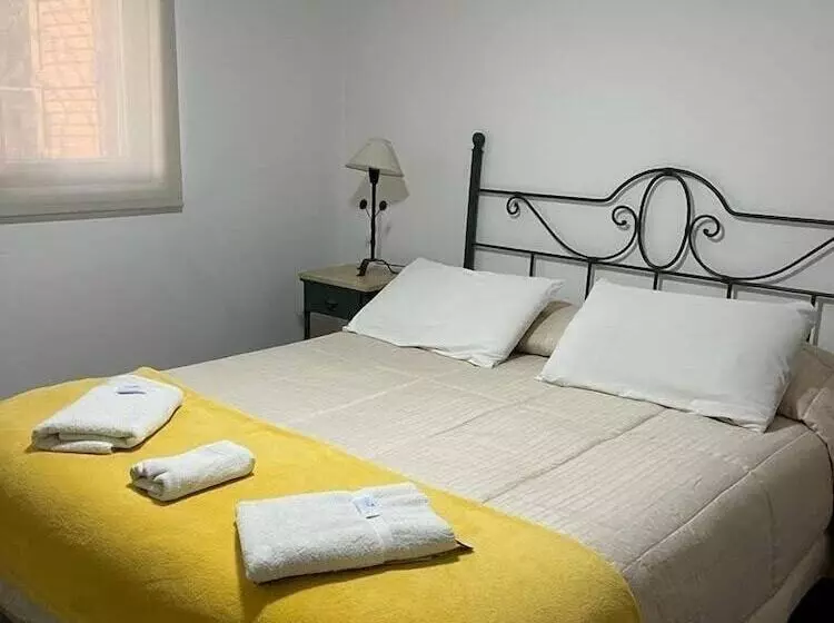 Hostelli Apart Hostería Plaza